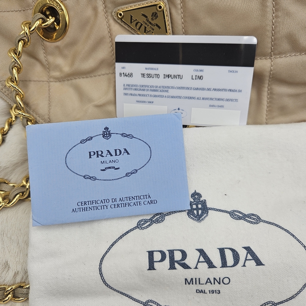 📌SOLD📌Prada  Quilted Nylon Chained Bag - Picture 5 of 17
